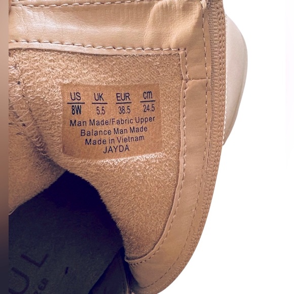 NEW, Naturalizer SOUL, Women's Jayda Wedge Chelsea Boots, 8W, Beige - Picture 8 of 9